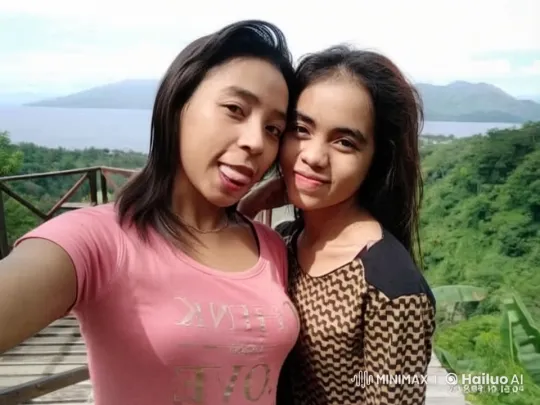 Affectionate Embrace and Kiss in Scenic Nature Setting – AI Generated Video | Hailuo AI