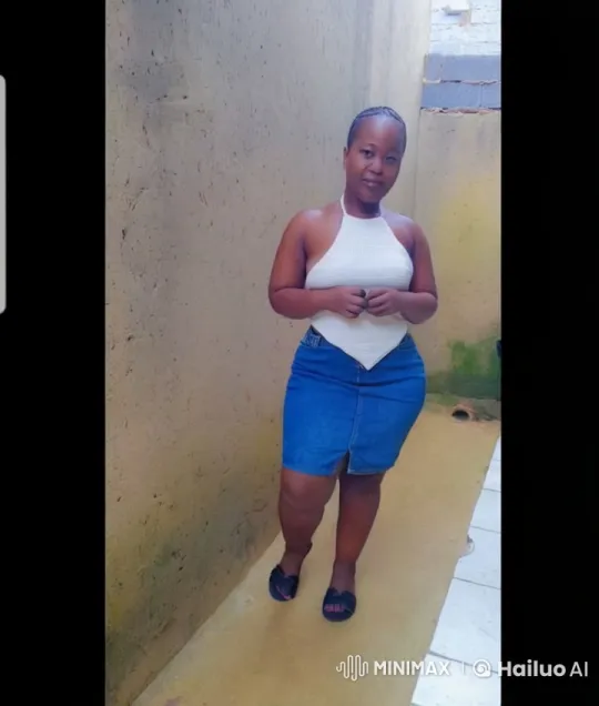 Woman Grows Wings, Takes Flight from Alley – AI Generated Video | Hailuo AI