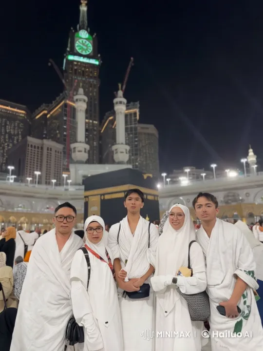 Kungfu Display at Kaaba: Spiritual Harmony in Motion – AI Generated Video | Hailuo AI