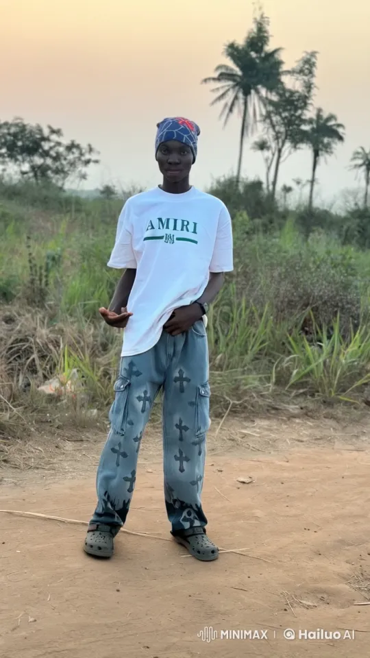 Martial Artist in Rural Setting Demonstrates Skills – AI Generated Video | Hailuo AI