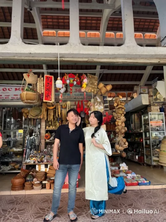 Traditional Market Fight Scene with Martial Arts Stance – AI Generated Video | Hailuo AI