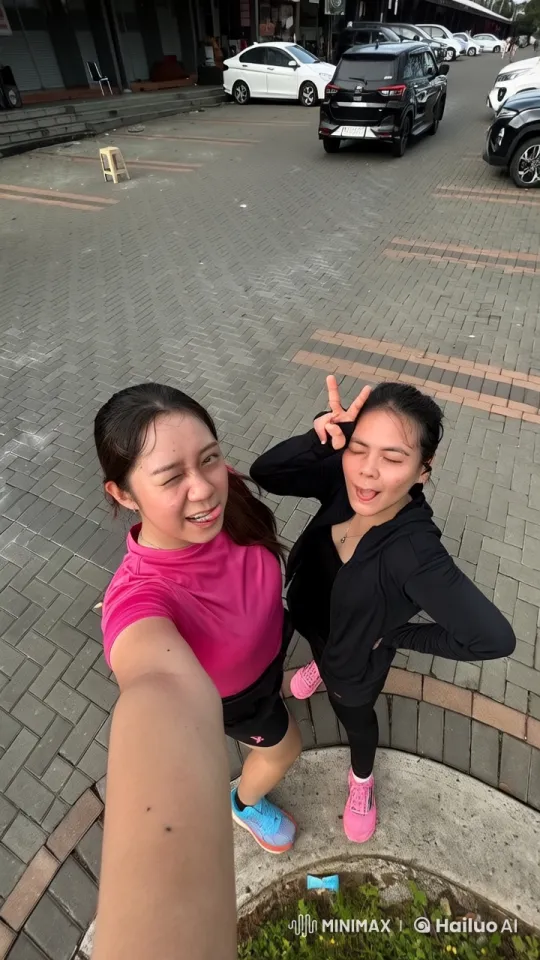 Women Perform Playful Kung Fu Moves in Live2D Animation – AI Generated Video | Hailuo AI