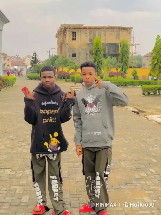 Urban Kungfu Performance by Two Individuals in Hoodies – AI Generated Video | Hailuo AI