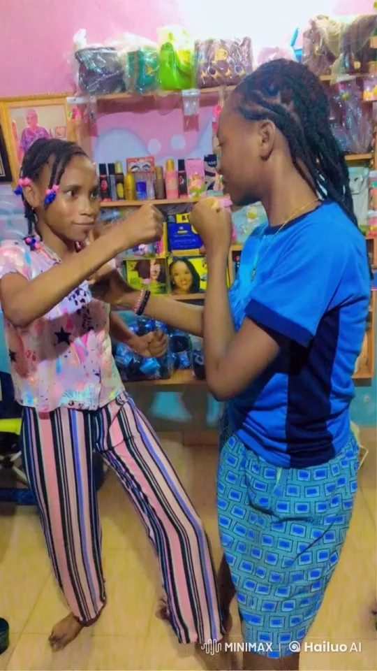 Colorful Kung Fu Fight in Lively Room – AI Generated Video | Hailuo AI