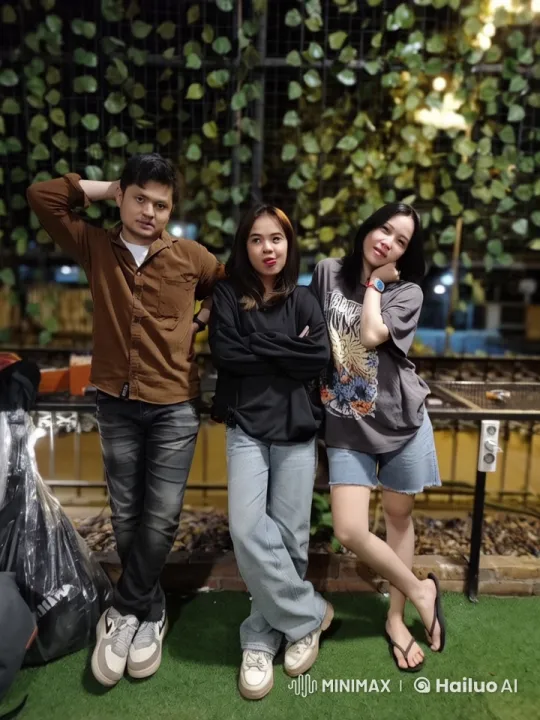 Kungfu-Themed Live2D Group Photo Video – AI Generated Video | Hailuo AI