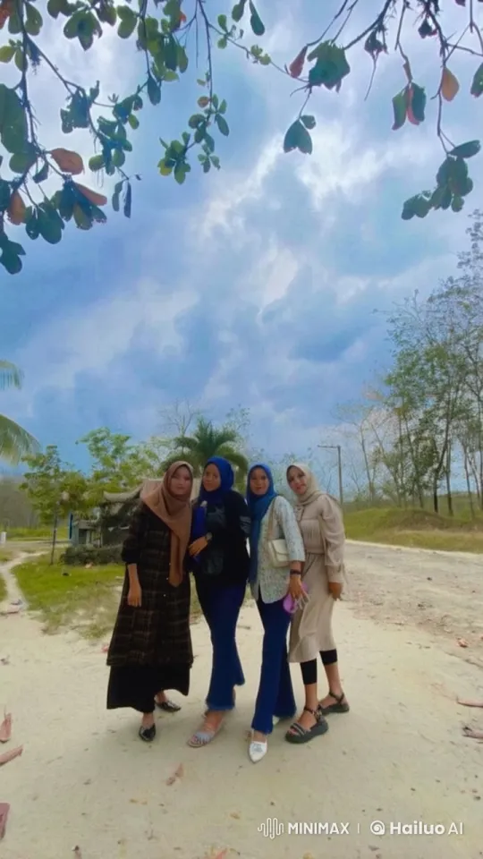 Women Perform Synchronized Kungfu in Scenic Outdoor Setting – AI Generated Video | Hailuo AI