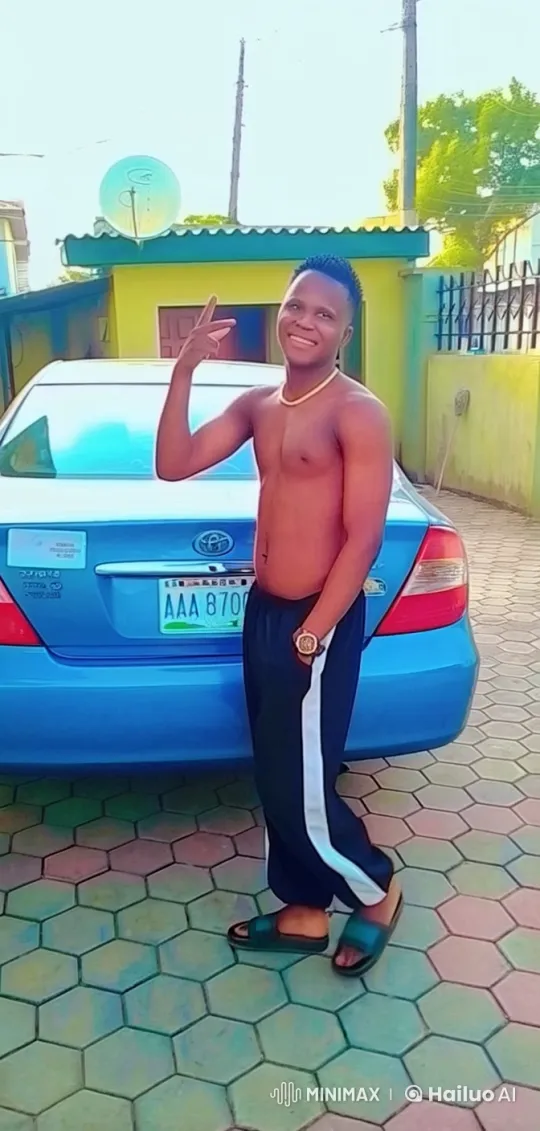 Live2D: Shirtless Man Showcases Martial Arts Skills – AI Generated Video | Hailuo AI