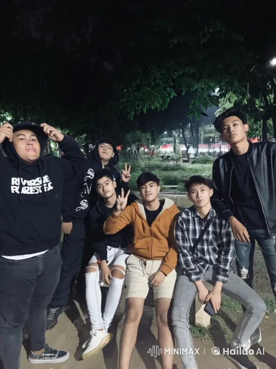 Martial Arts Display in Nighttime Park Setting – AI Generated Video | Hailuo AI