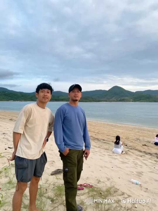 Kung Fu Battle on a Peaceful Beach – AI Generated Video | Hailuo AI