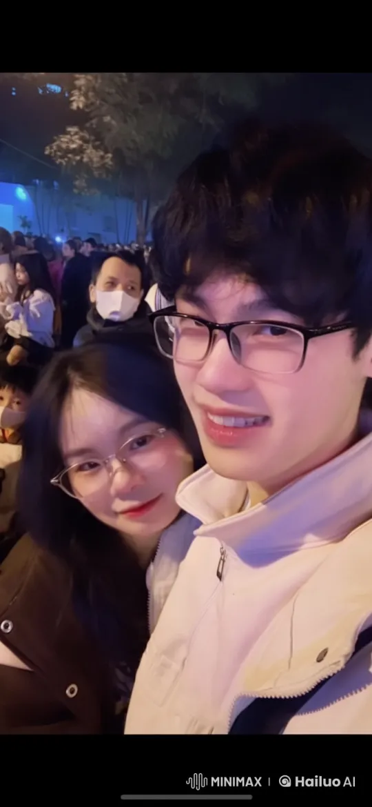 Couple's Tender Moment at Festive Night Gathering – AI Generated Video | Hailuo AI