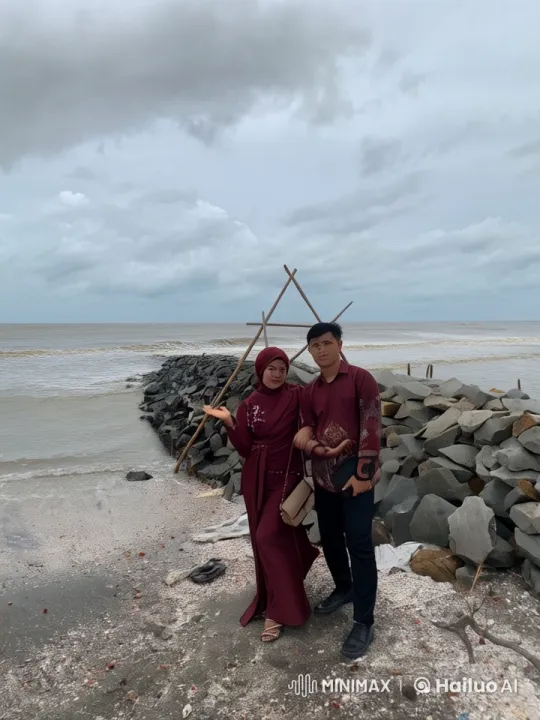 Couple Practicing Wing Chun Kungfu on a Beach – AI Generated Video | Hailuo AI