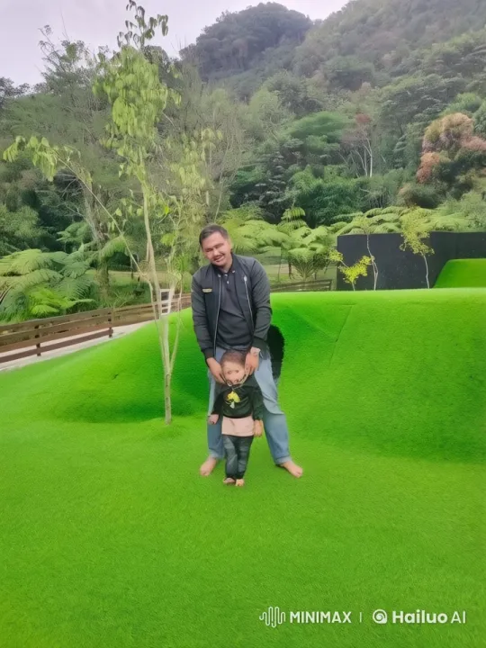 Lush Park Kungfu Performance by Man and Child – AI Generated Video | Hailuo AI