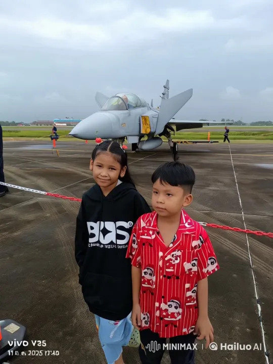 Children's Energetic Kung Fu Fight on Airfield – AI Generated Video | Hailuo AI