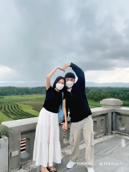 Couple's Energetic Kung Fu Fight on Scenic Terrace – AI Generated Video | Hailuo AI