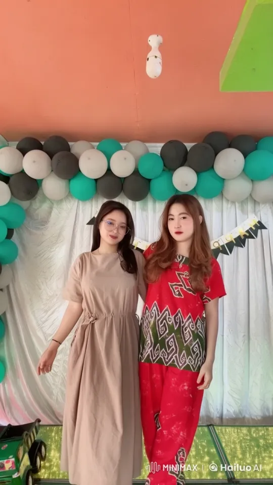 Live2D Animation: Two Women Perform Kung Fu-Inspired Celebration – AI Generated Video | Hailuo AI