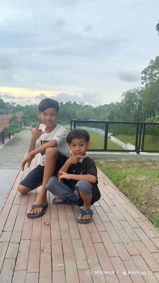 Two Boys Engage in Energetic Kungfu Sparring in Live2D Animation – AI Generated Video | Hailuo AI