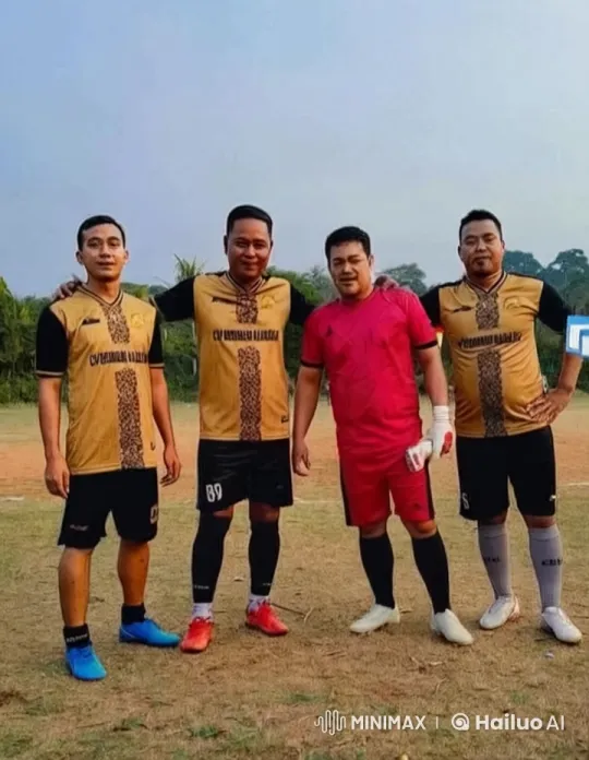 Soccer Players Blend Soccer and Wing Chun Martial Arts – AI Generated Video | Hailuo AI
