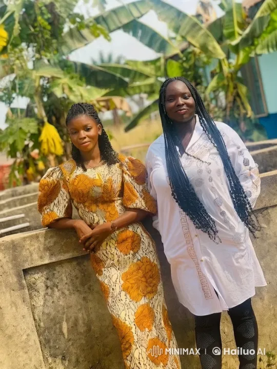 Stylish Women Perform Graceful Kung Fu in Lush Setting – AI Generated Video | Hailuo AI