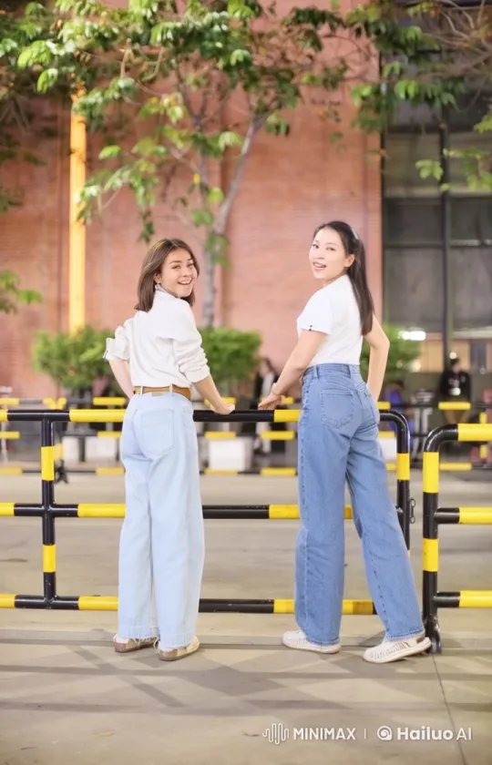 Live2D: Young Women's Dynamic Kung Fu Fight – AI Generated Video | Hailuo AI