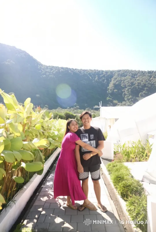 Couple Practicing Kungfu in Scenic Nature Setting – AI Generated Video | Hailuo AI