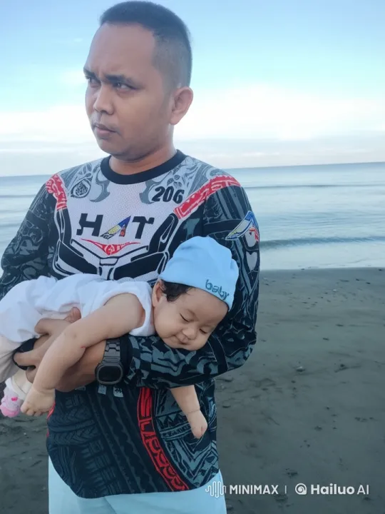 Live2D Animation: Kung Fu with Baby by the Shore – AI Generated Video | Hailuo AI