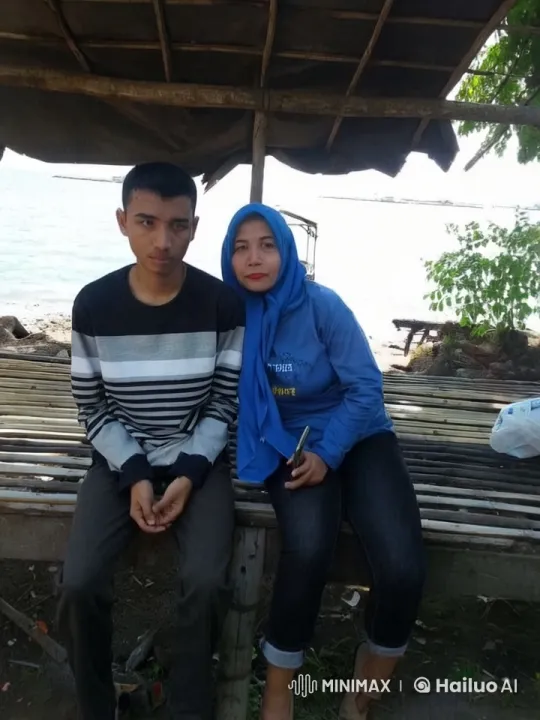 Couples Practicing Kung Fu in Tranquil Surroundings – AI Generated Video | Hailuo AI