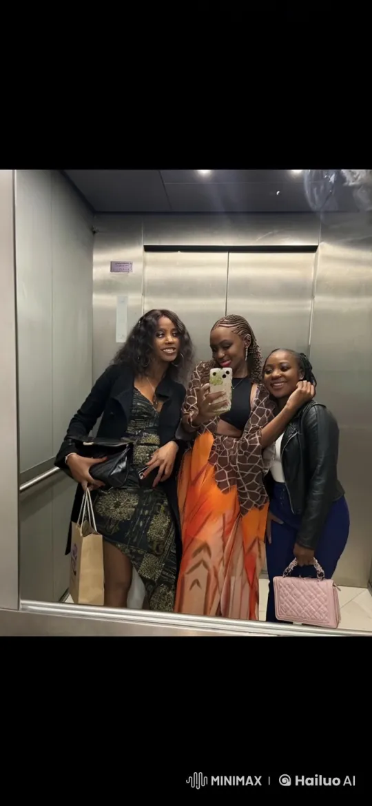 Stylish Women Perform Kung Fu in Elevator – AI Generated Video | Hailuo AI