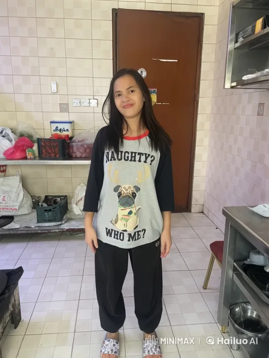 Emotional Breakdown: Girl's Distress in Live2D Kitchen Scene – AI Generated Video | Hailuo AI