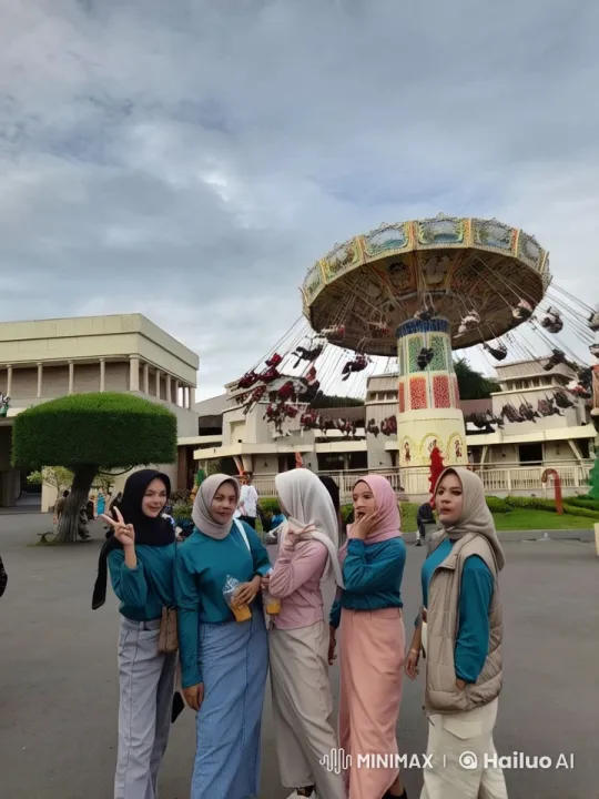 Friends Enjoying Amusement Park in Live2D Animation – AI Generated Video | Hailuo AI