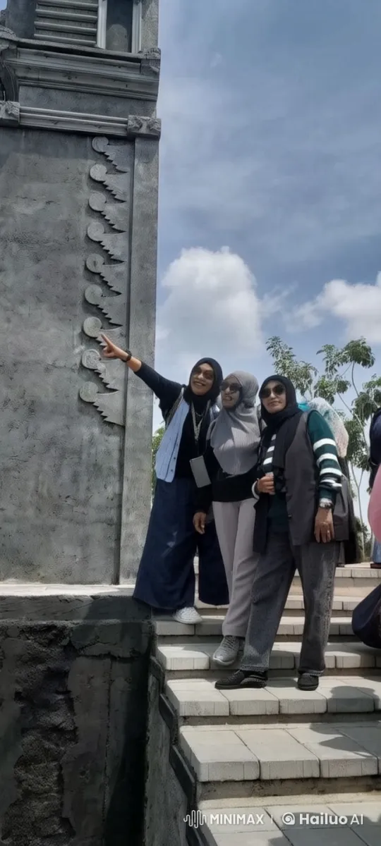 Chinese Martial Arts Performance by Hijab-Wearing Characters – AI Generated Video | Hailuo AI