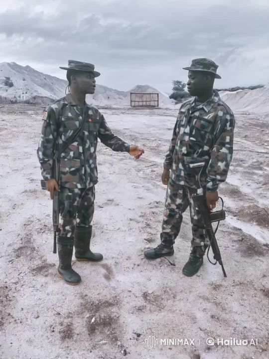Soldiers Engage in Intense Kung Fu Battle on Rocky Terrain – AI Generated Video | Hailuo AI