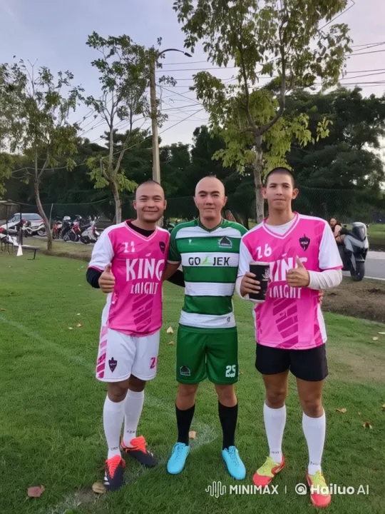 Animated Football Players Perform Kung Fu on Green Field – AI Generated Video | Hailuo AI