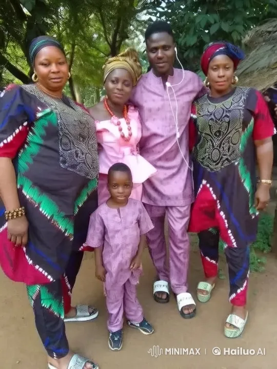 Family Enjoying Playful Kung Fu in Traditional African Attire – AI Generated Video | Hailuo AI
