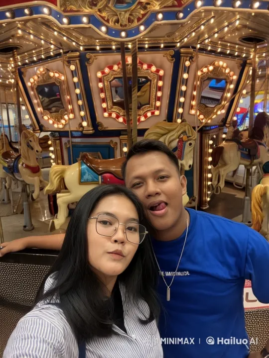 Amusement Park Carousel: Joyful Couple in Live2D Animation – AI Generated Video | Hailuo AI