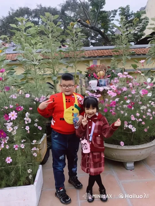 Children Practicing Kung Fu in a Lush Garden – AI Generated Video | Hailuo AI