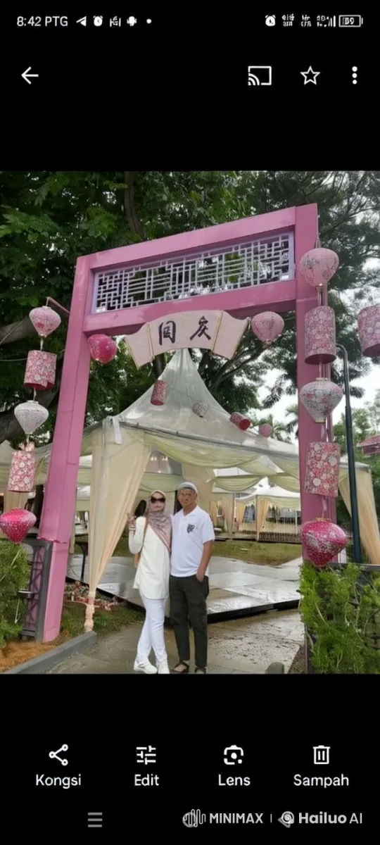 Couple Engages in Energetic Kung Fu Combat Under Festive Decor – AI Generated Video | Hailuo AI