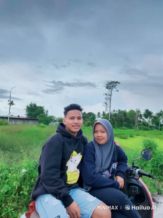Couple Practices Wing Chun on Motorcycle in Countryside – AI Generated Video | Hailuo AI