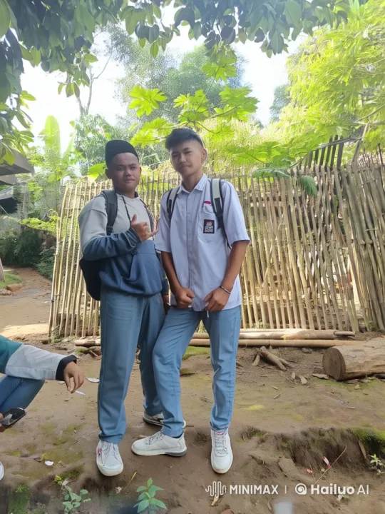 Two Students Practice Kung Fu in a Lush Outdoor Setting – AI Generated Video | Hailuo AI