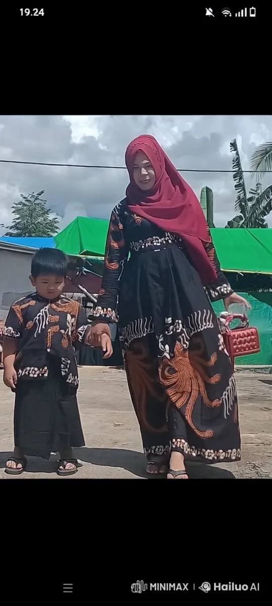 Traditional Kung Fu Display by Woman and Boy in Live2D Animation – AI Generated Video | Hailuo AI