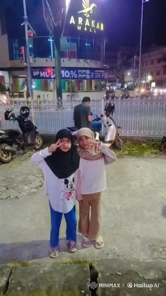 Young Girls Showcase Kungfu Skills at Night – AI Generated Video | Hailuo AI
