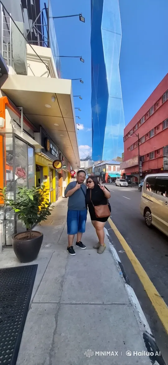 City Sidewalk Kung Fu Practice Amidst Urban Bustle – AI Generated Video | Hailuo AI