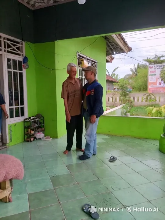 Elderly and Younger Men Engage in Kung Fu Battle – AI Generated Video | Hailuo AI