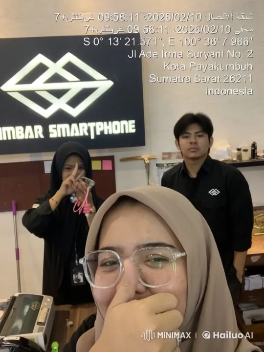 Live2D Animated Kungfu Fight in Simbar Smartphone Store – AI Generated Video | Hailuo AI