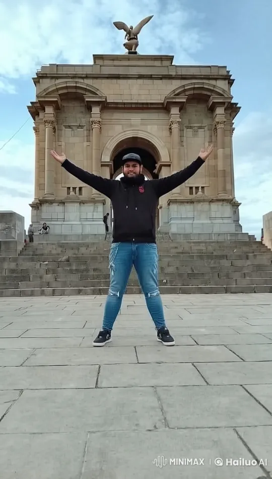 Live2D Martial Artist Showcases Kung Fu Skills in Historic Setting – AI Generated Video | Hailuo AI