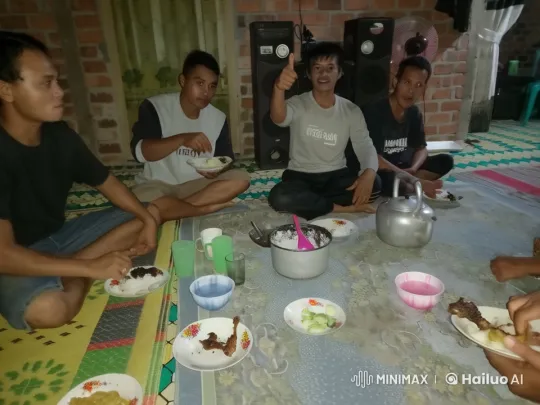 Live2D: Friends Enjoy Meal, Unexpected Kung Fu Showdown – AI Generated Video | Hailuo AI