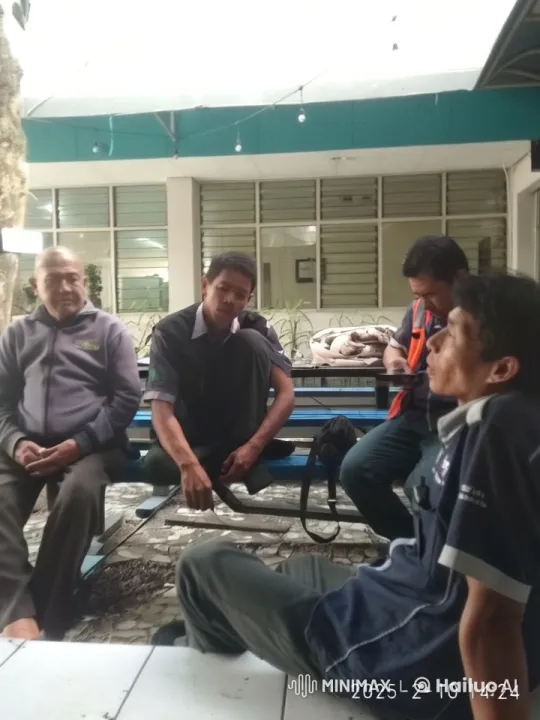 Courtyard Conversations to Shaolin Kungfu Display – AI Generated Video | Hailuo AI