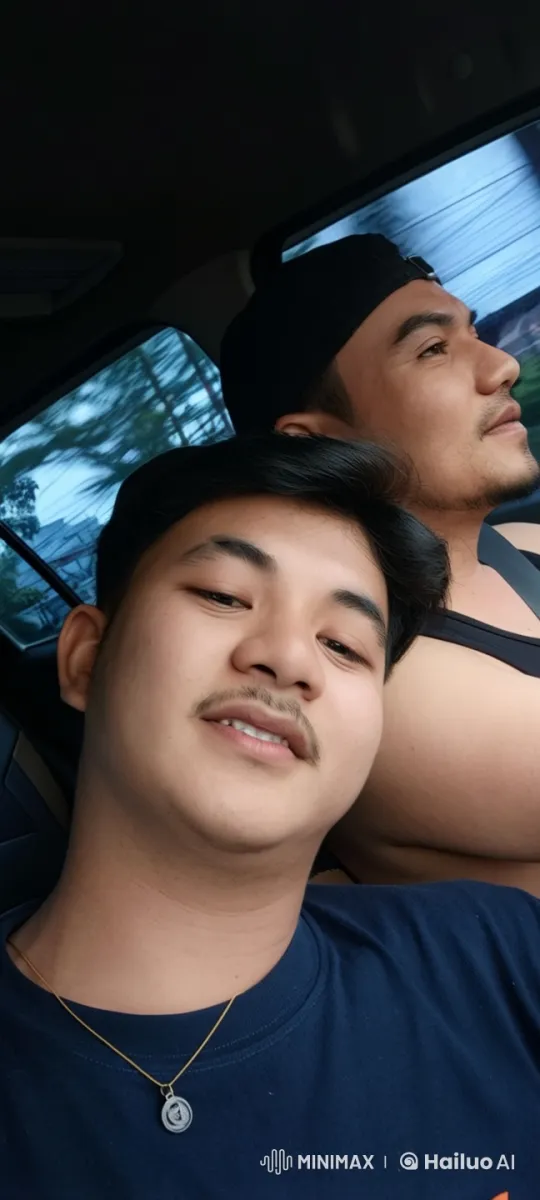 Joyful Car Ride Dance and Affectionate Moment – AI Generated Video | Hailuo AI