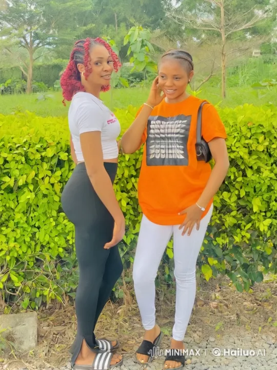 Two Women Enjoy Nature in Casual Outdoor Setting – AI Generated Video | Hailuo AI