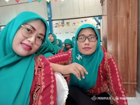 Vibrant Community Gathering with Animated Women in Teal and Red – AI Generated Video | Hailuo AI