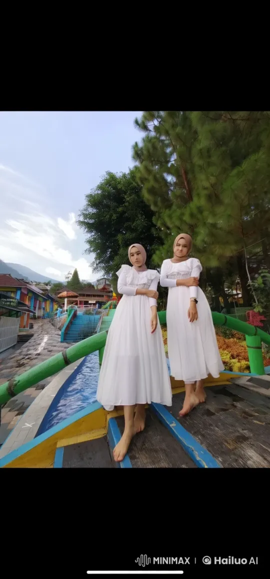 Live2D Animated Kungfu Duo in Colorful Amusement Park Setting – AI Generated Video | Hailuo AI
